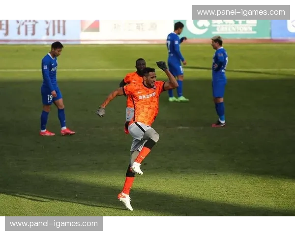 雷恩三叉戟火力全开！3-1掀翻大巴黎登顶梦碎夜